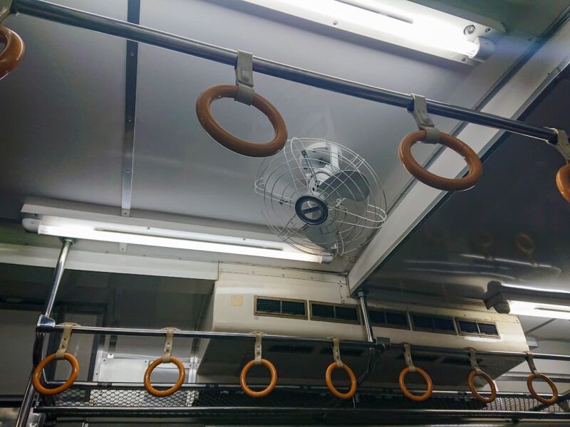 日本二手連鎖店 2nd STREET 購物心得:從岡山三千日幣行李箱,到大阪二手衣挖寶經驗 5 %E6%89%8B%E5%B8%B303 1705811325145 e1782140516244