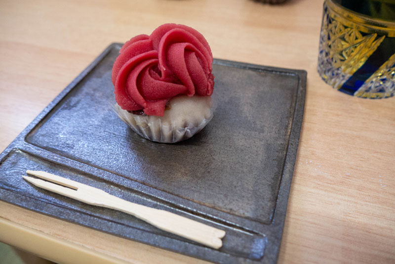 東京和菓子店家探訪:タケノとおはぎ 世田谷本店,把萩餅做成花朵的創作和菓子 13 %E6%89%8B%E5%B8%B307 1200674