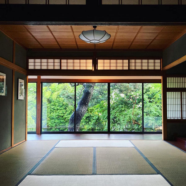 貓咪、金魚與餓者髑髏,在倉敷國芳館開啟奇幻浮世繪之旅,發現烏瓦白牆的倉敷絕景視角 16 182794287