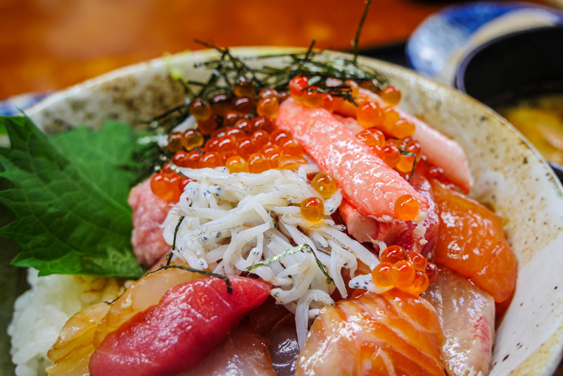 大阪木津市場魚市食堂,排隊才知道在排海鮮丼人氣第一名店 15 202508 1410718
