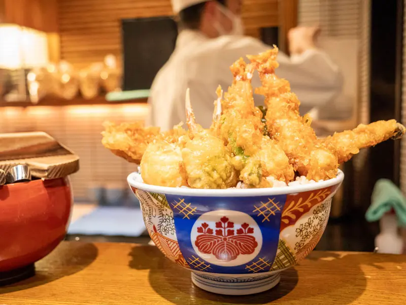 日本橋金子半之助本店,從星巴克撲空到限定天丼,豪邁炸物鋪滿整碗的江戶前滋味 2 24KKO 1240030
