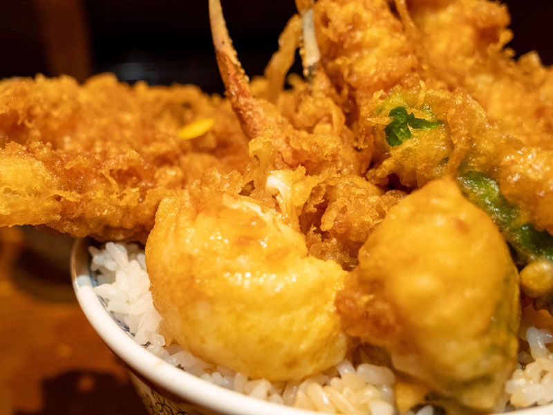 日本橋金子半之助本店,從星巴克撲空到限定天丼,豪邁炸物鋪滿整碗的江戶前滋味 10 24KKO 1240034