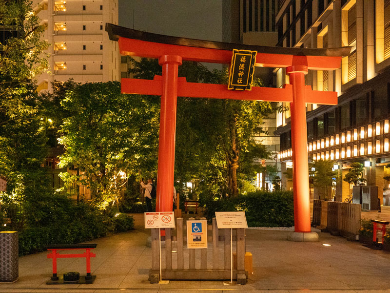 夜訪東京日本橋福德神社:高樓之間意外遇見芽吹稻荷,祈求金運與新的開始 5 24KKO 1240102