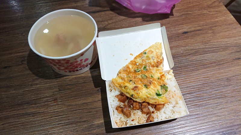一個人入住小公館人文旅舍:公共空間熱鬧、乾濕分離浴室與早餐比預期還要有誠意 9 2605 3833