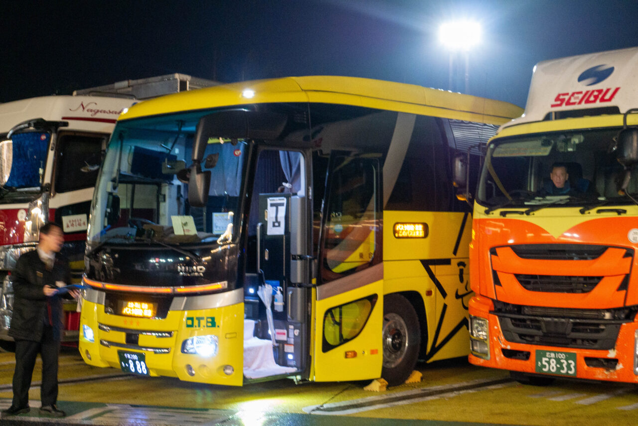 日本夜間巴士初體驗:搭 ORION BUS 三排座位,從岡山一路睡到新宿 32 手帳06 1190632 2 e1778115245887